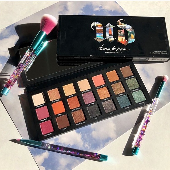 Urban Decay • Born to Run Eyeshadow Palette - Picture 2 of 8